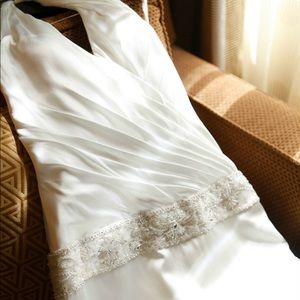 Wedding dress: Ivory, size 6P David’s Bridal boxed